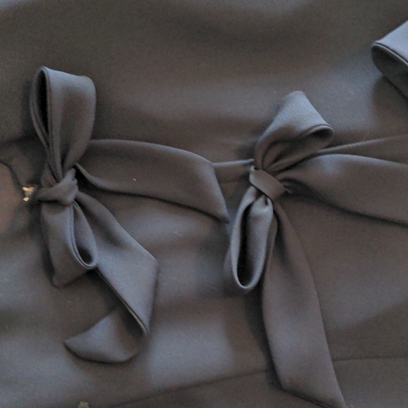 Dress - Picture 4 of 4